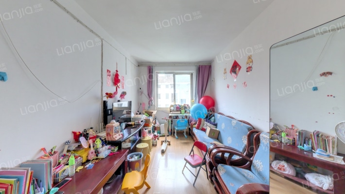 蓝天雅苑二手房实景图