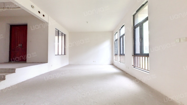 中海峰墅二手房实景图