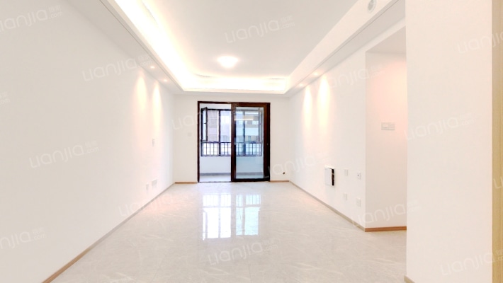 中南樾府二手房实景图