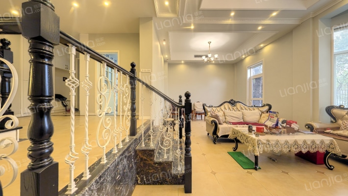 置信牧山丽景三期二手房实景图