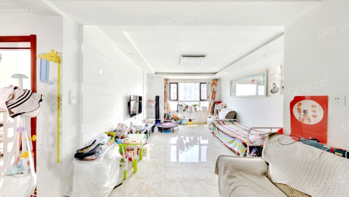 保利香槟二手房实景图