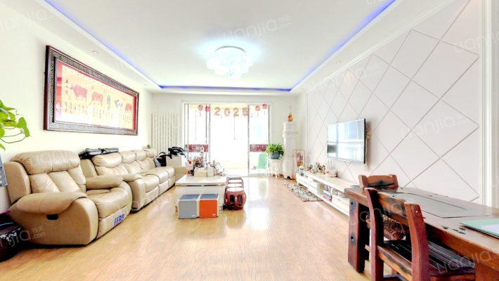 卧龙花园一区二手房实景图