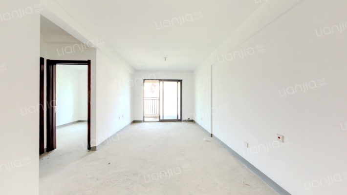 铂玥府二手房实景图