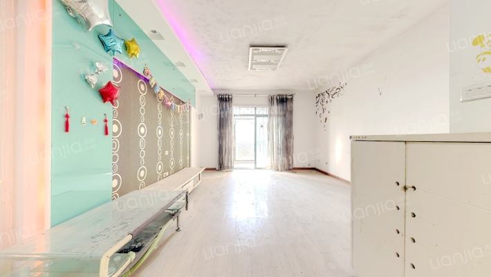 梦湖水岸二手房实景图