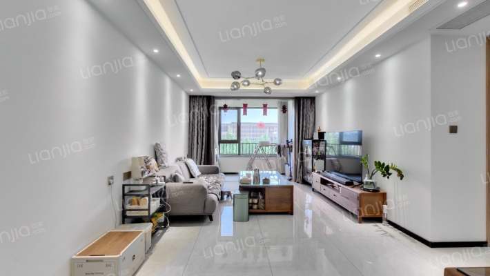 万科翡翠公园二手房实景图