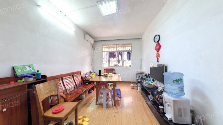 交通警察宿舍楼二手房实景图