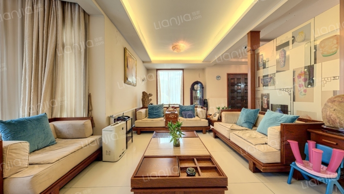 乔爱别墅二手房实景图