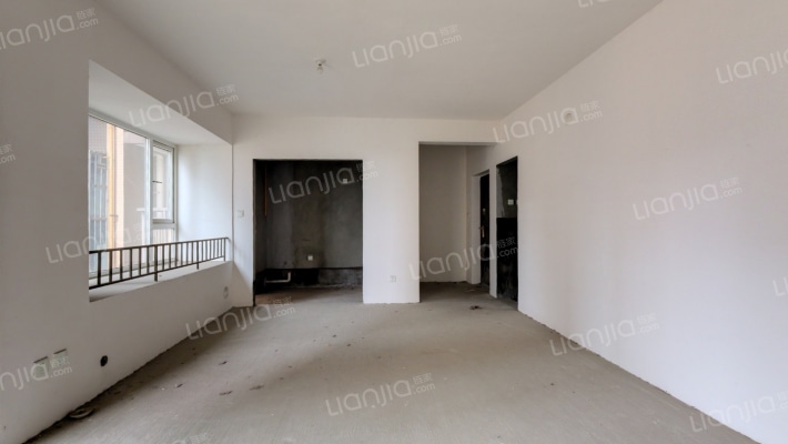 蓝润光华春天A区二手房实景图