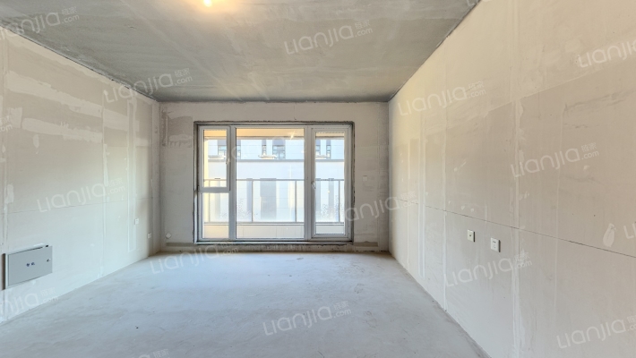 保利天汇二手房实景图