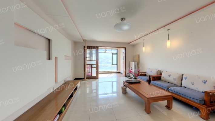 莱茵河畔二手房实景图