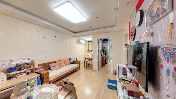 粤秀名邸二手房实景图