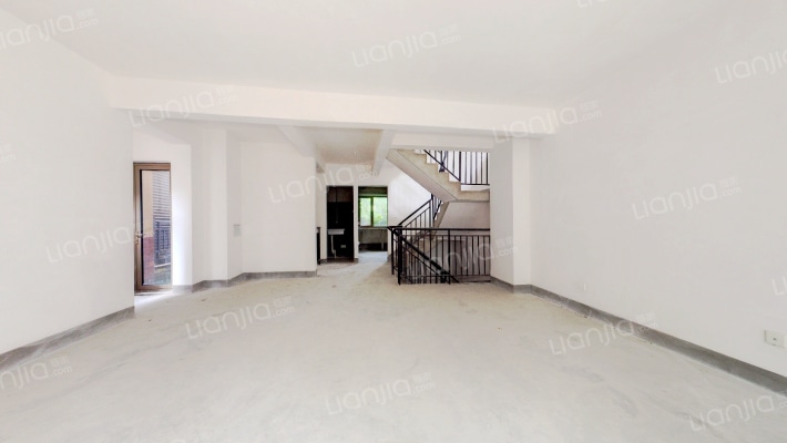 臻水岸苑二手房实景图