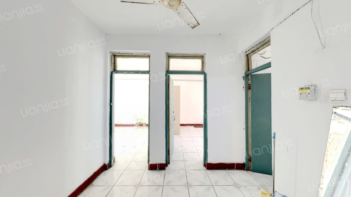 投资公司宿舍二手房实景图