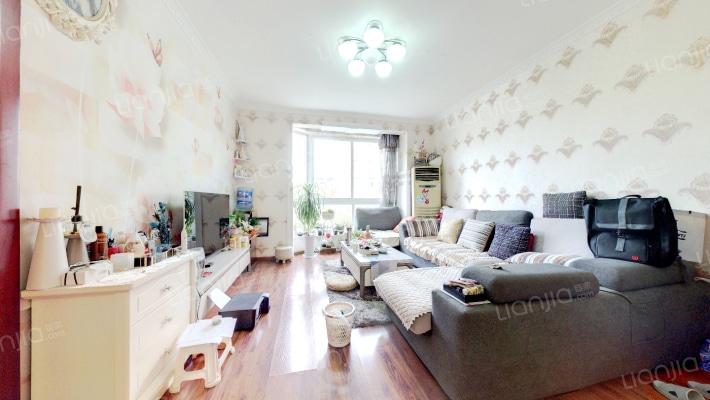 名丽苑二手房实景图