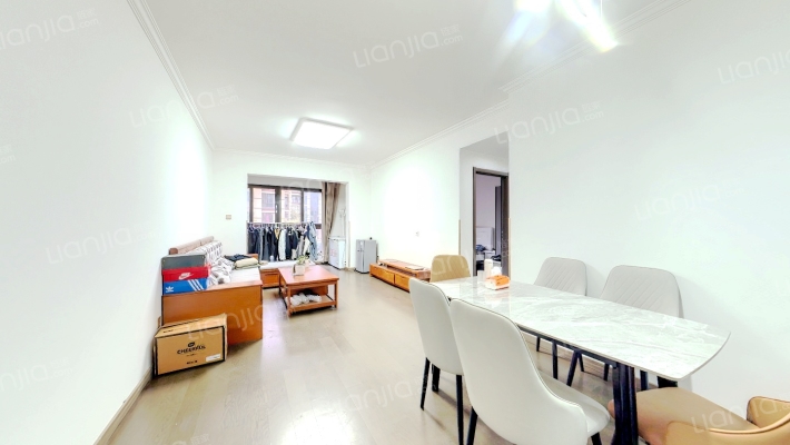 中航城二手房实景图