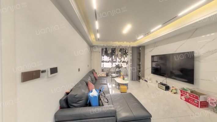 琥珀名郡香颂里二手房实景图