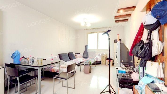 政通路130号二手房实景图