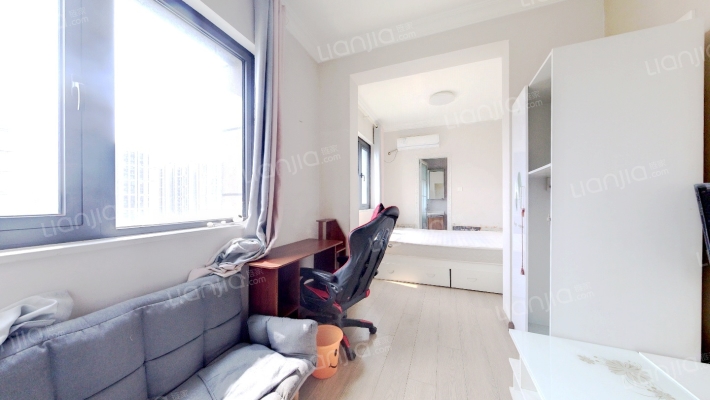 城市之光二手房实景图