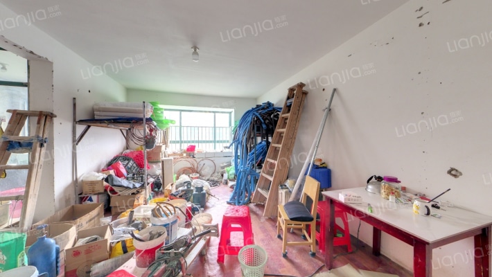 朝阳隆泰苑西区二手房实景图