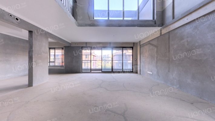 金地湖山樾二手房实景图