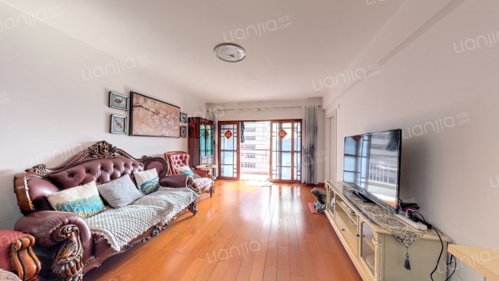 海鹏苑二手房实景图