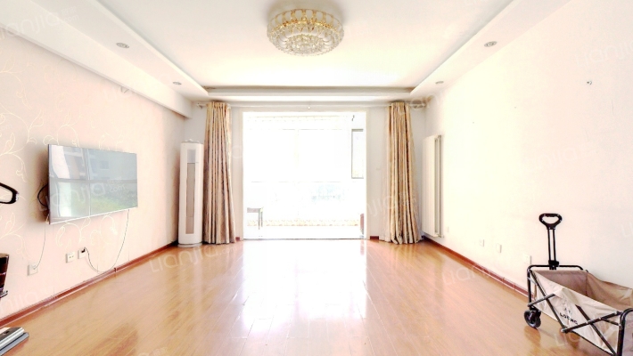 鸿仕雅居二手房实景图