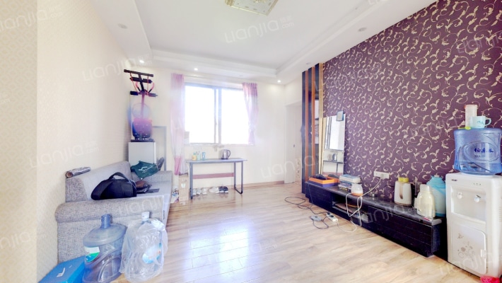 高雄路73号二手房实景图