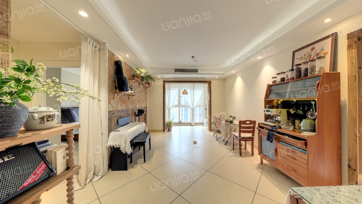 金茂梅溪湖二手房实景图