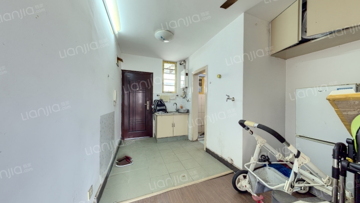 新崇中路二手房实景图