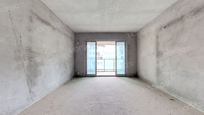 恒森亲水台二手房实景图