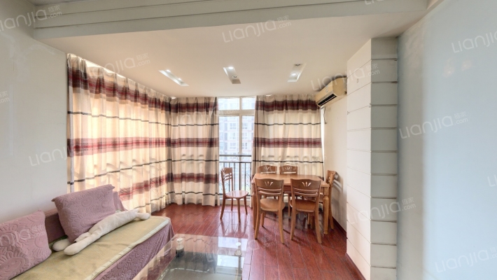 黄金堡宫二手房实景图