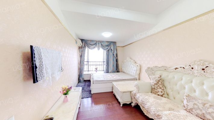 御鹿华庭C期二手房实景图