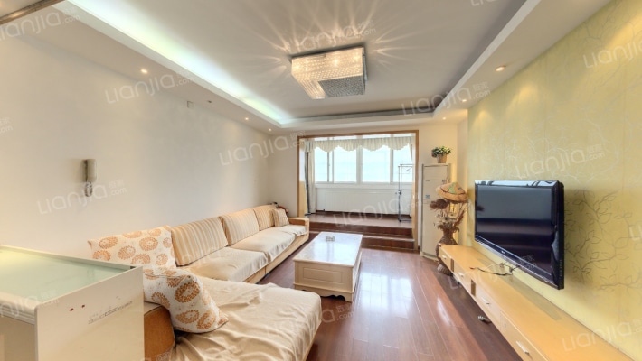 东岸锦城C区二手房实景图