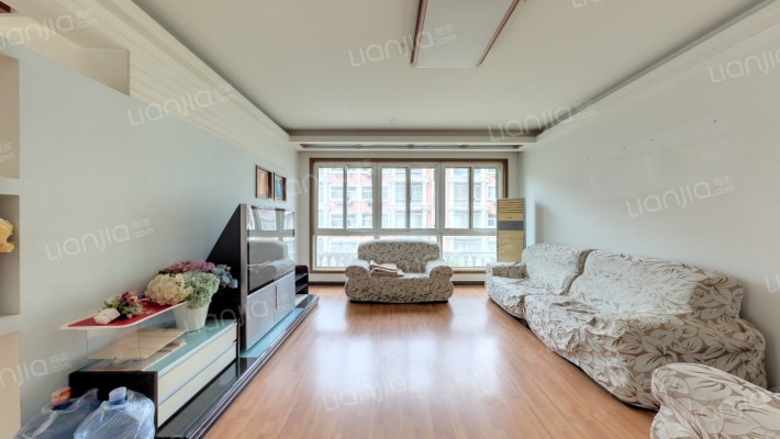 亚星世纪嘉园东区二手房实景图