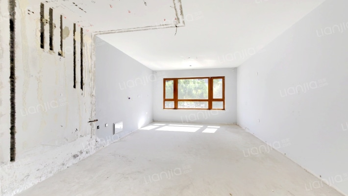 招商贝肯山五期二手房实景图