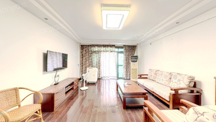 金色维也纳A区二手房实景图