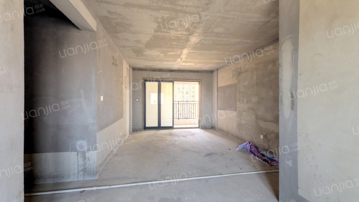 中建亮月湖二手房实景图