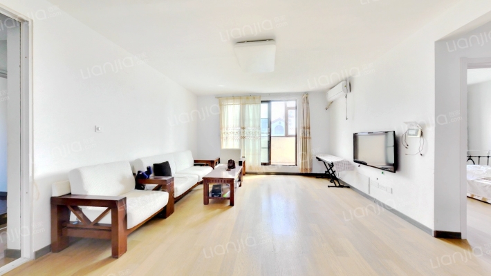 天一波尔卡小镇二手房实景图