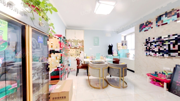 锦艺国际华都濠庭二手房实景图