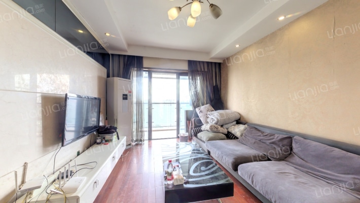 外滩二手房实景图