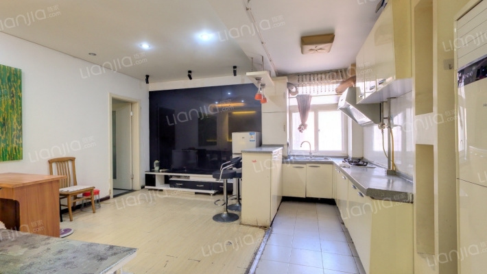 亚冠大厦二手房实景图