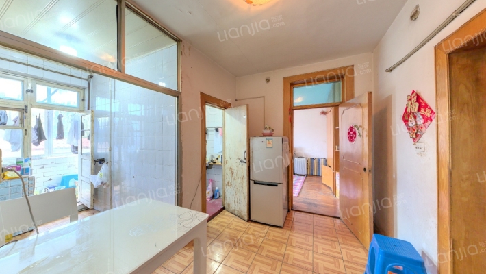 靓马新村二手房实景图