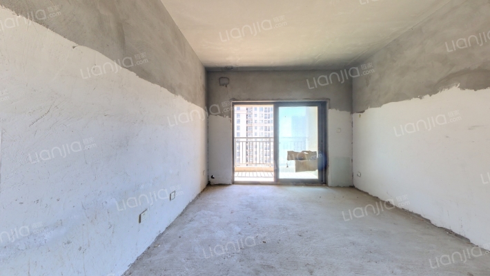 领城蔚然里南院二手房实景图