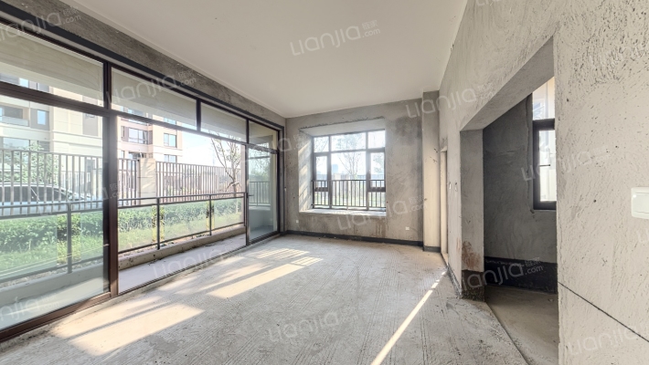 朗基水印三生院香二手房实景图