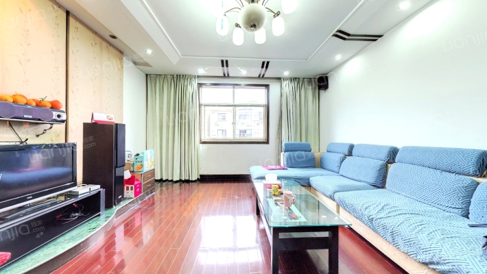 鲈乡苑二手房实景图