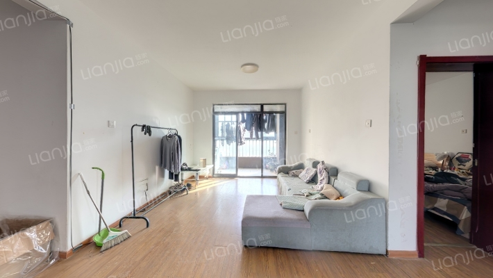 和昌都汇华郡二手房实景图