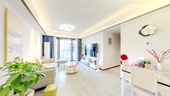 时代水畔雅苑二手房实景图