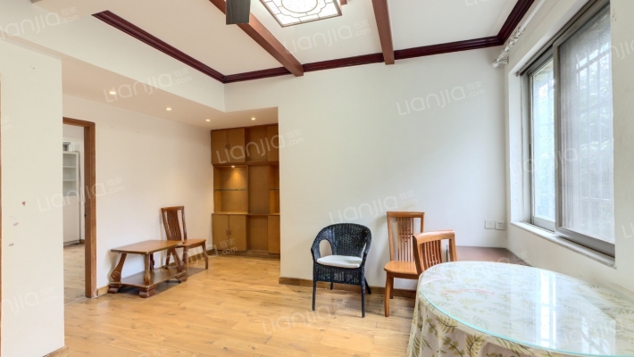 华师大学宿舍北区二手房实景图