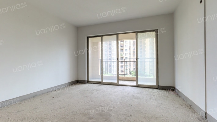 钜隆碧琴湾二手房实景图