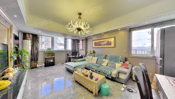 新天地二手房实景图